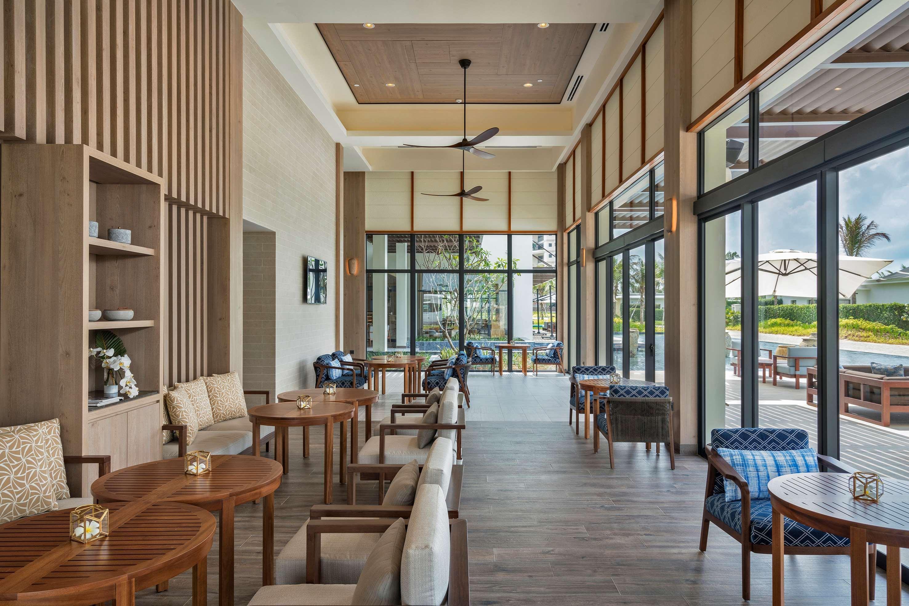 Melia Ho Tram Beach Resort Exteriér fotografie The Beach Club