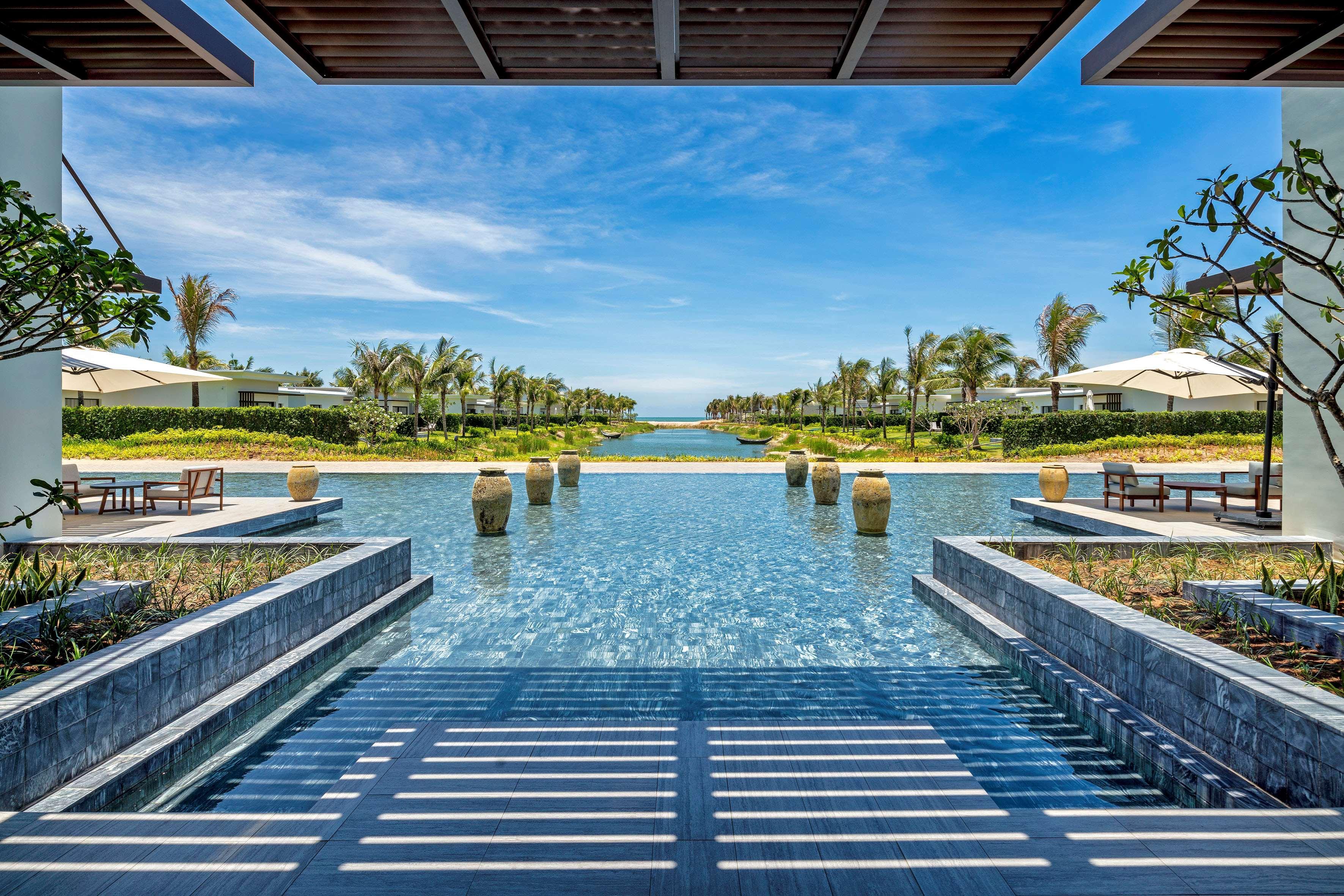 Melia Ho Tram Beach Resort Exteriér fotografie The pool at the Sheraton Nha Trang Hotel & Spa Resort