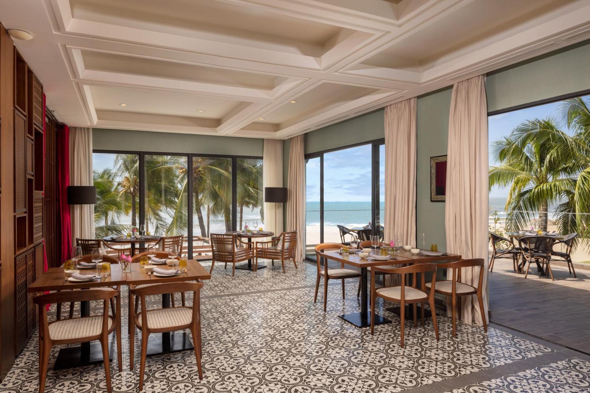 Melia Ho Tram Beach Resort Exteriér fotografie The Beach Club